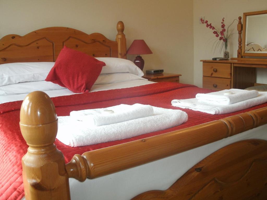 Hôtel The Three Horseshoes à Alton  Extérieur photo