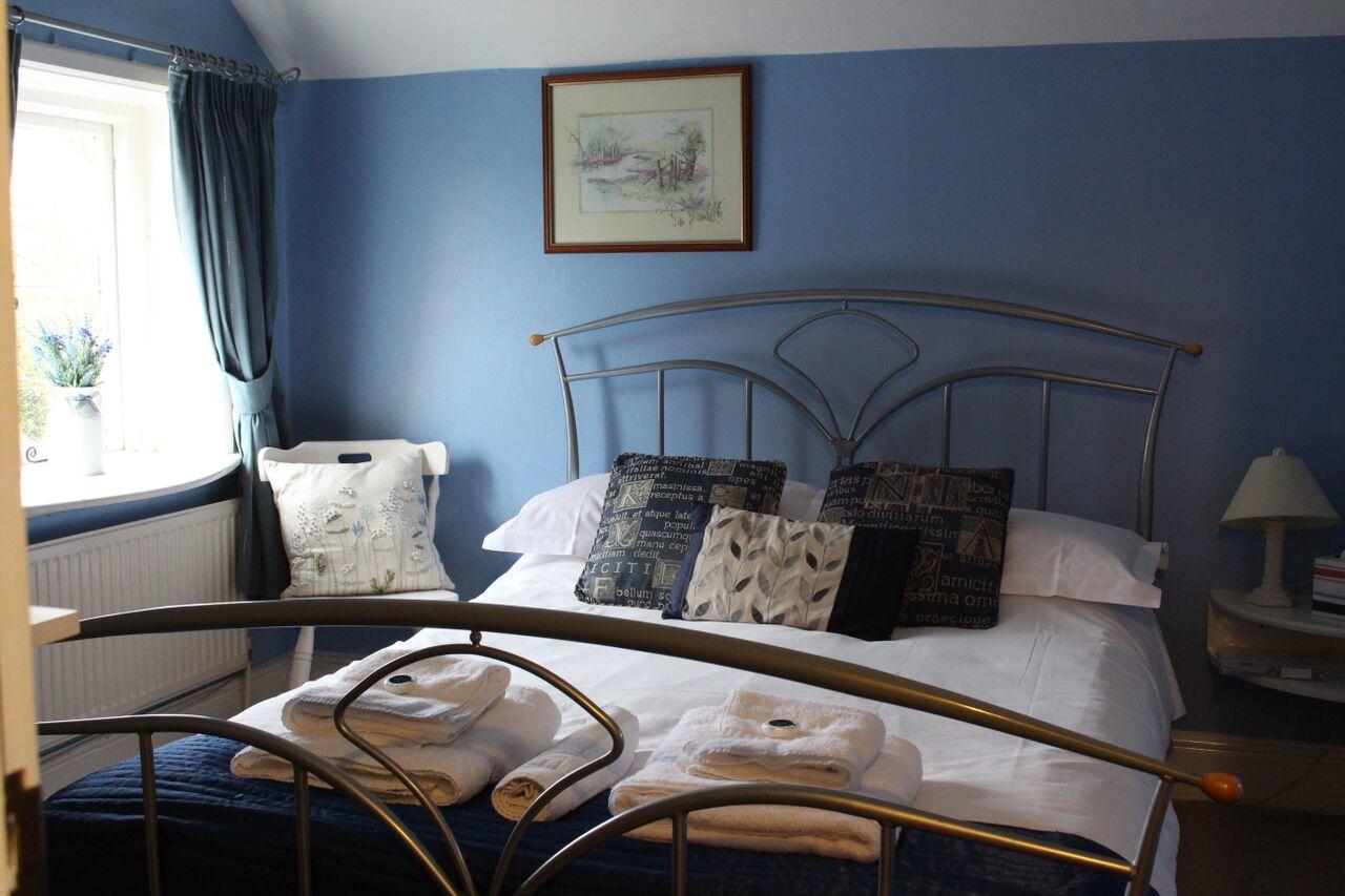 Hôtel The Three Horseshoes à Alton  Extérieur photo