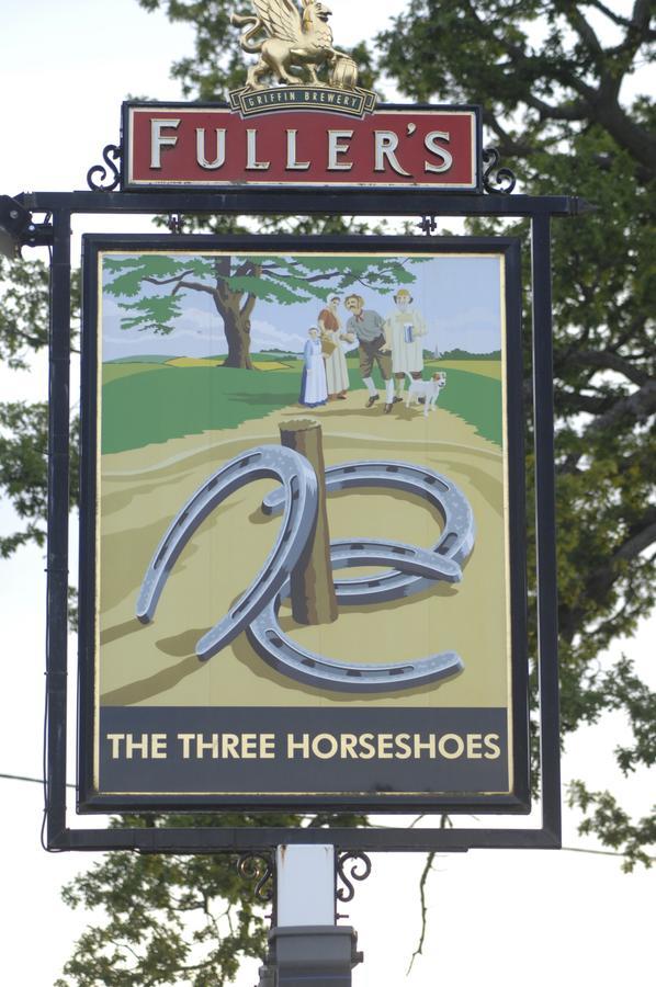 Hôtel The Three Horseshoes à Alton  Extérieur photo