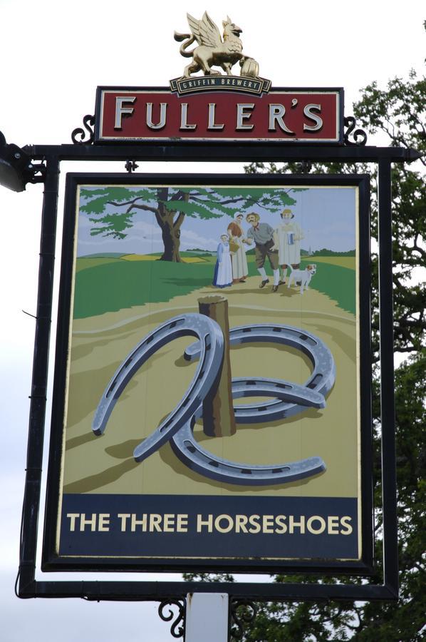 Hôtel The Three Horseshoes à Alton  Extérieur photo